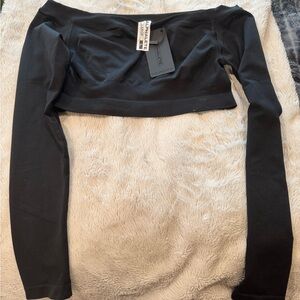 NWT Alphalete Black Long Sleeve Crop Top